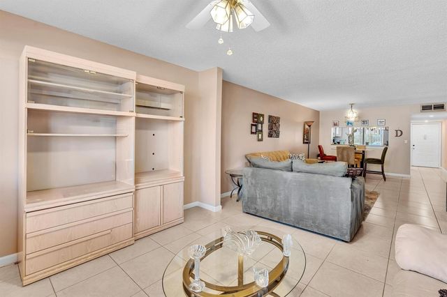 10803 W Clairmont Circle 102, Tamarac, FL 33321