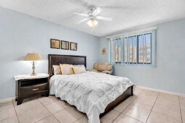 10803 W Clairmont Circle 102, Tamarac, FL 33321