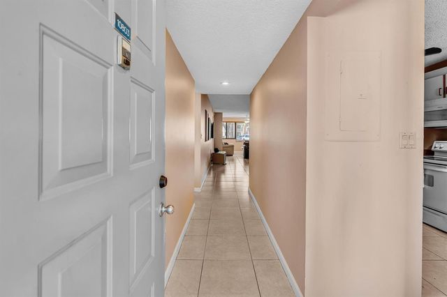 10803 W Clairmont Circle 102, Tamarac, FL 33321