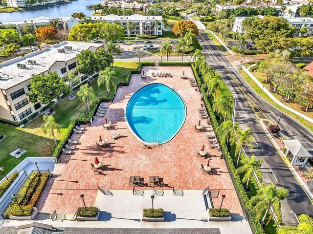 10803 W Clairmont Circle 102, Tamarac, FL 33321