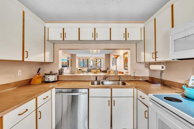 10803 W Clairmont Circle 102, Tamarac, FL 33321