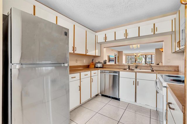 10803 W Clairmont Circle 102, Tamarac, FL 33321