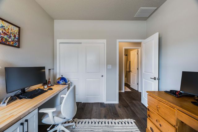 6128 Strand Loop SE, Albuquerque, NM 87106