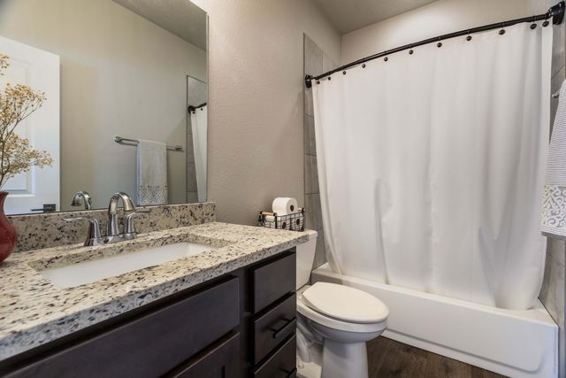 6128 Strand Loop SE, Albuquerque, NM 87106