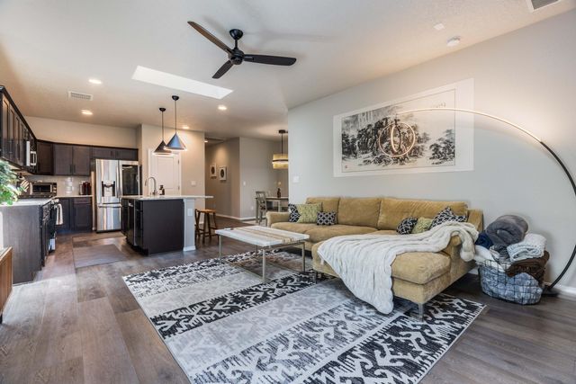 6128 Strand Loop SE, Albuquerque, NM 87106