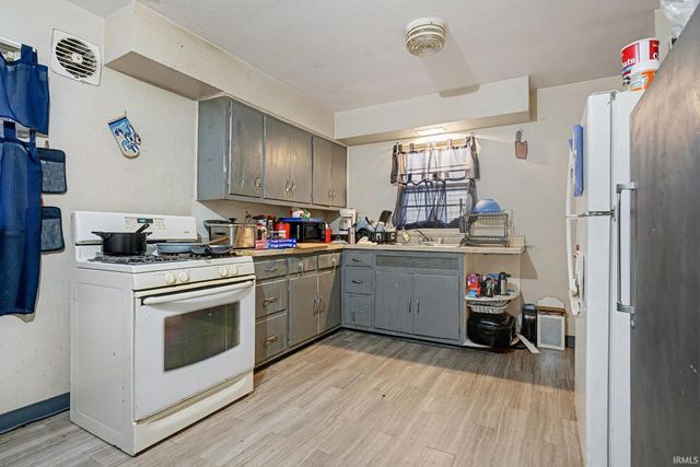 1506 N Huey Street, South Bend, IN 46628