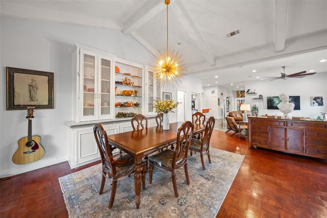 4 Thunderbird Drive, Conroe, TX 77304