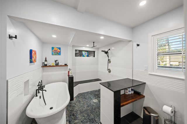 4 Thunderbird Drive, Conroe, TX 77304