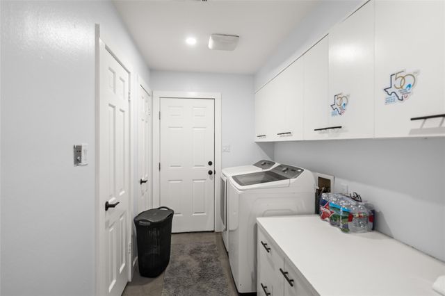 4 Thunderbird Drive, Conroe, TX 77304