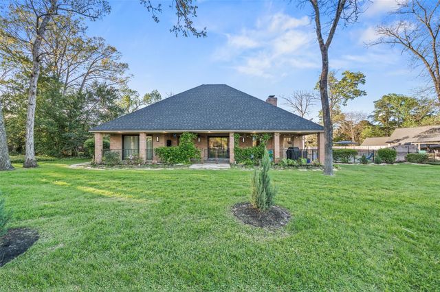 4 Thunderbird Drive, Conroe, TX 77304