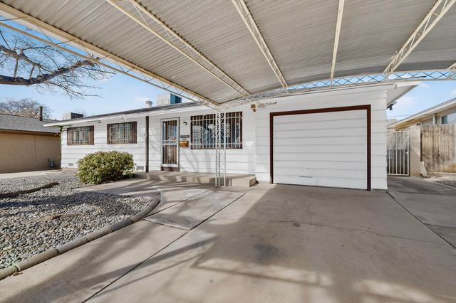 4301 Douglas Macarthur Road NE, Albuquerque, NM 87110