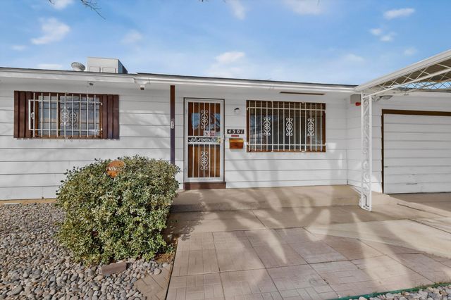 4301 Douglas Macarthur Road NE, Albuquerque, NM 87110