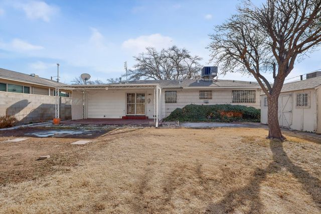 4301 Douglas Macarthur Road NE, Albuquerque, NM 87110