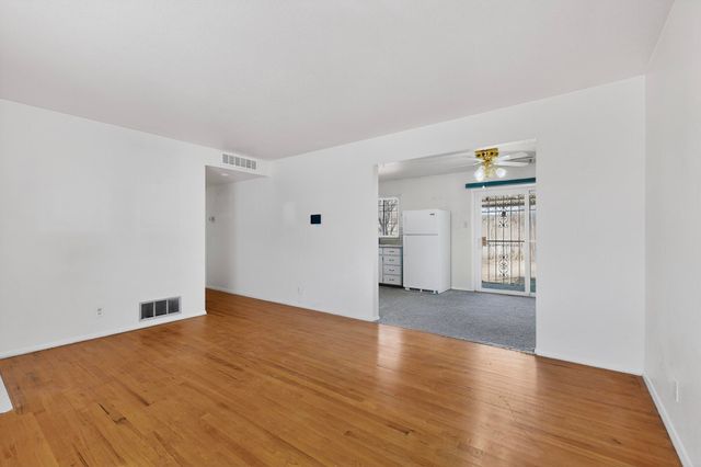 4301 Douglas Macarthur Road NE, Albuquerque, NM 87110