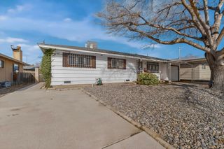 4301 Douglas Macarthur Road NE, Albuquerque, NM 87110