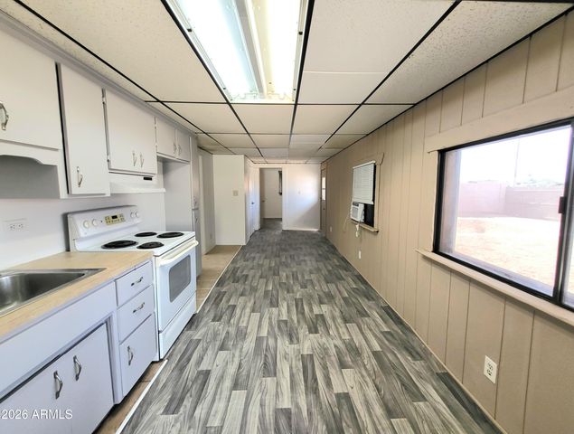 3401 W SAINT MORITZ Lane, Phoenix, AZ 85053