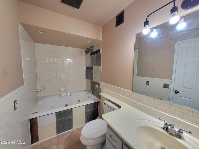 3401 W SAINT MORITZ Lane, Phoenix, AZ 85053