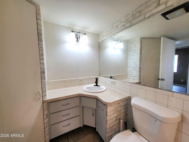 3401 W SAINT MORITZ Lane, Phoenix, AZ 85053