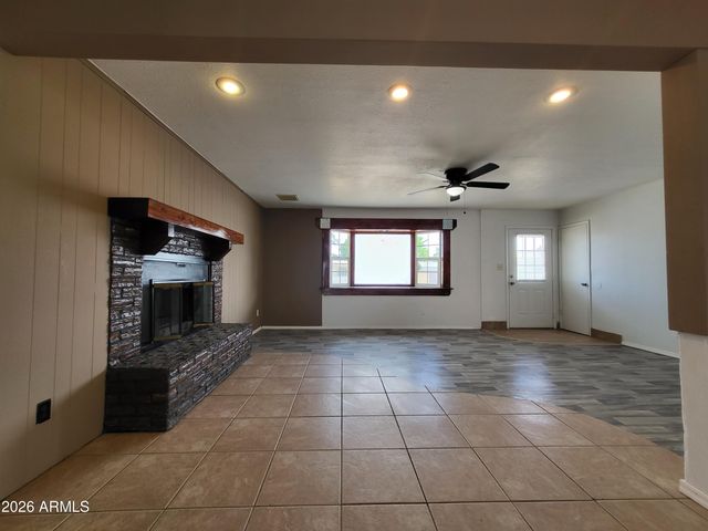 3401 W SAINT MORITZ Lane, Phoenix, AZ 85053