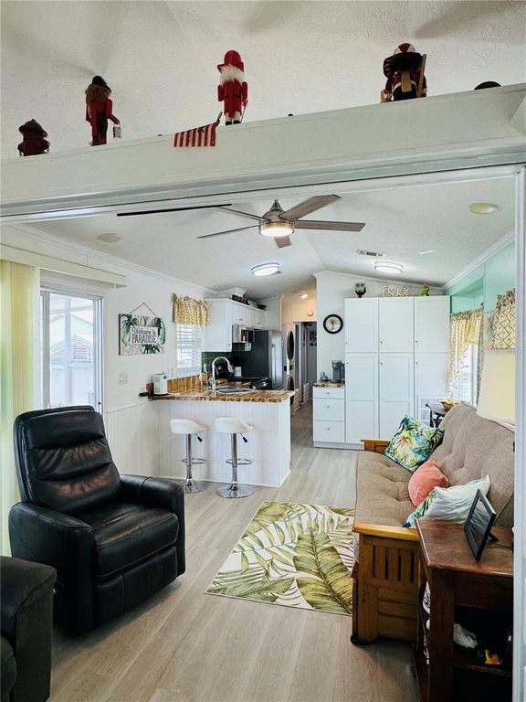 Image 11 of property listing at 146 JACK NICKLAUS LANE, Davenport, FL 33837