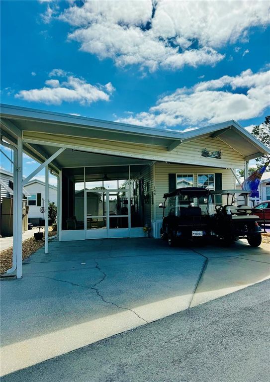 Image 3 of property listing at 146 JACK NICKLAUS LANE, Davenport, FL 33837