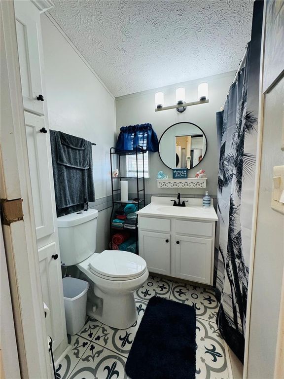 Image 21 of property listing at 146 JACK NICKLAUS LANE, Davenport, FL 33837