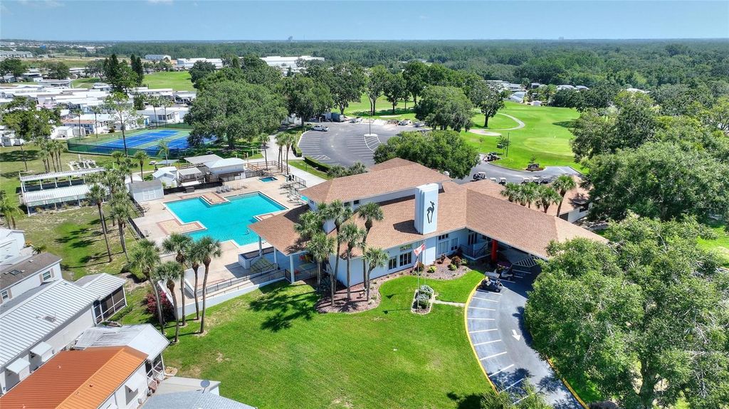 Image 35 of property listing at 146 JACK NICKLAUS LANE, Davenport, FL 33837