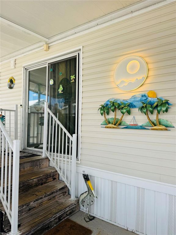 Image 5 of property listing at 146 JACK NICKLAUS LANE, Davenport, FL 33837