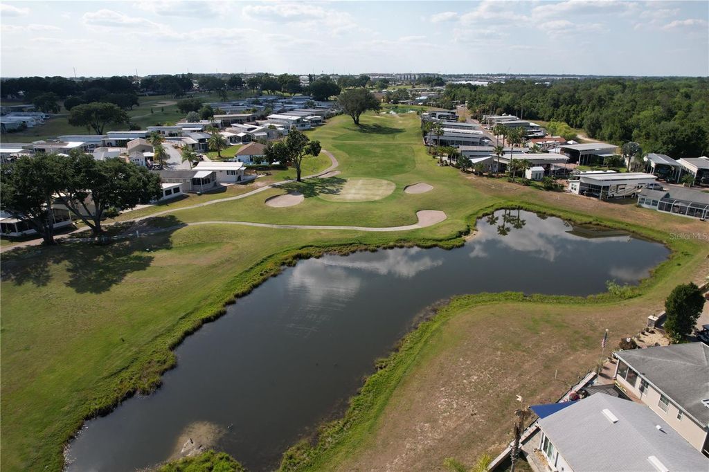 Image 41 of property listing at 146 JACK NICKLAUS LANE, Davenport, FL 33837