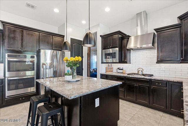 2486 E LINDRICK Drive, Gilbert, AZ 85298