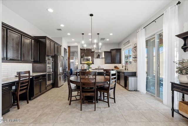 2486 E LINDRICK Drive, Gilbert, AZ 85298