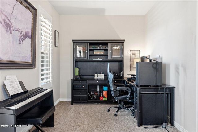 2486 E LINDRICK Drive, Gilbert, AZ 85298