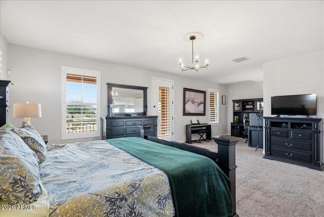 2486 E LINDRICK Drive, Gilbert, AZ 85298