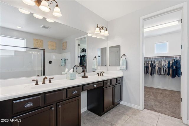 2486 E LINDRICK Drive, Gilbert, AZ 85298