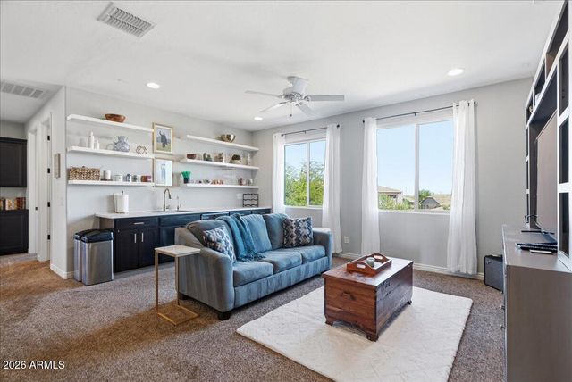 2486 E LINDRICK Drive, Gilbert, AZ 85298