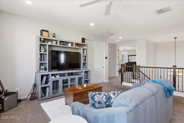 2486 E LINDRICK Drive, Gilbert, AZ 85298