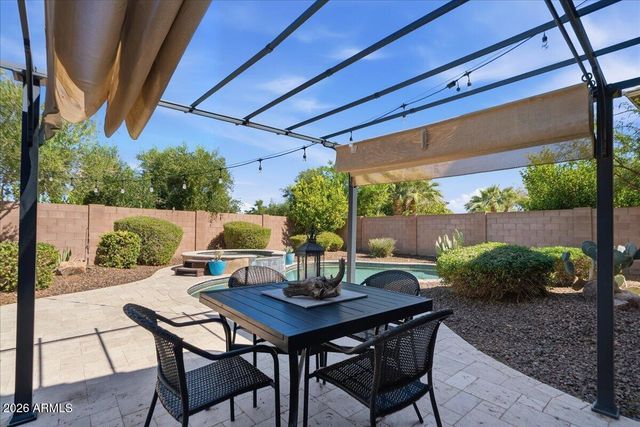 2486 E LINDRICK Drive, Gilbert, AZ 85298