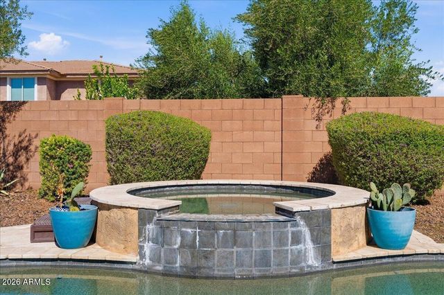 2486 E LINDRICK Drive, Gilbert, AZ 85298