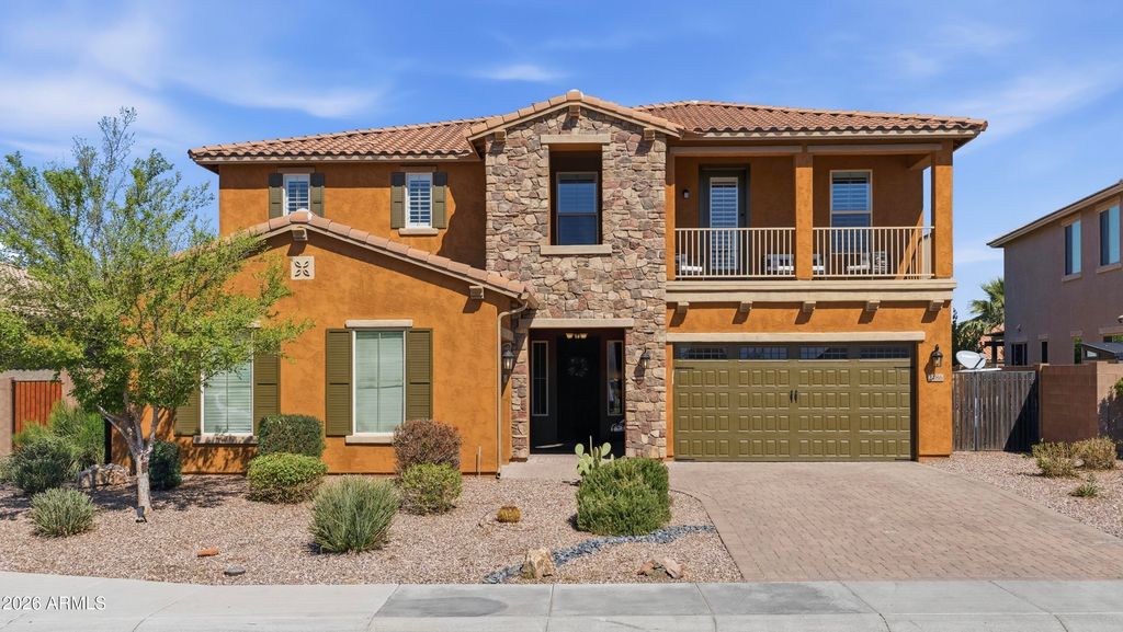 2486 E LINDRICK Drive, Gilbert, AZ 85298