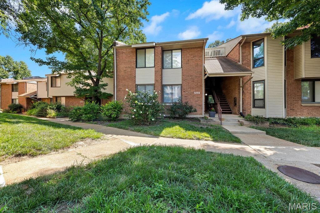 5266 Cedarstone Court D, St Louis, MO 63129