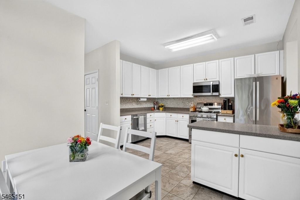 45 Hancock Dr, Morris Twp., NJ 07960 — photo 4