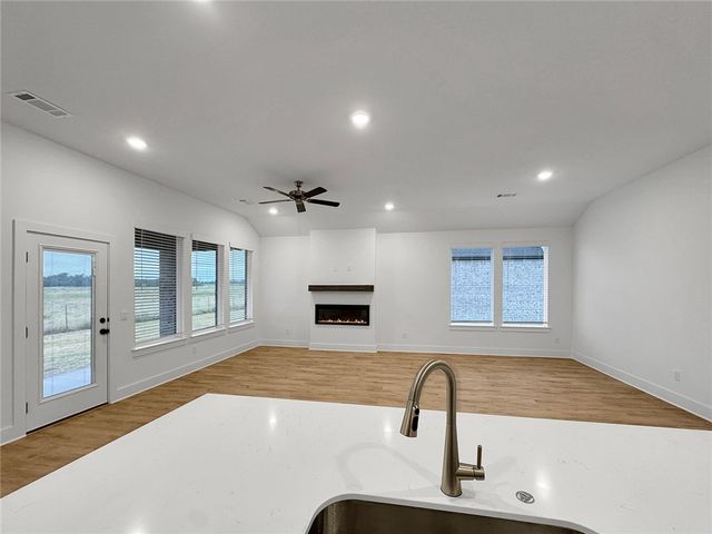 2330 Max Avenue, Bentonville, AR 72713