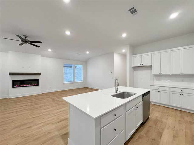 2330 Max Avenue, Bentonville, AR 72713