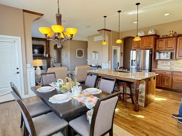 8926 W Westlakes Ct, Wichita, KS 67205