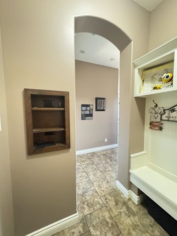 8926 W Westlakes Ct, Wichita, KS 67205