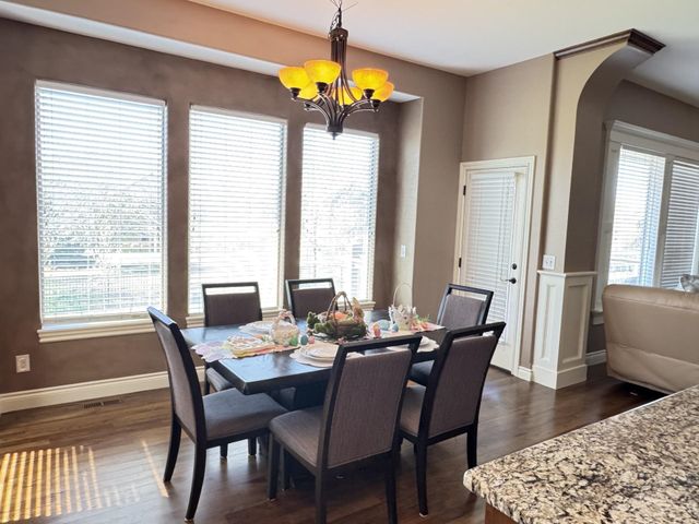 8926 W Westlakes Ct, Wichita, KS 67205