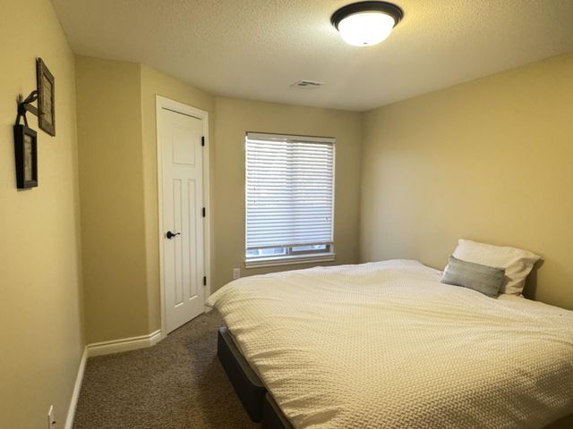 8926 W Westlakes Ct, Wichita, KS 67205