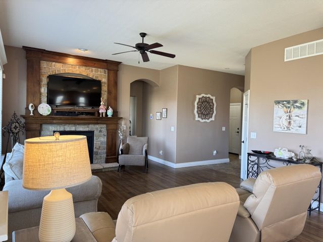 8926 W Westlakes Ct, Wichita, KS 67205