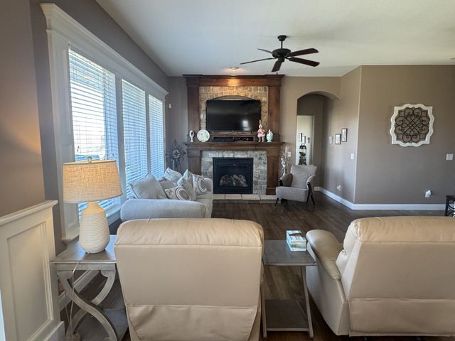 8926 W Westlakes Ct, Wichita, KS 67205