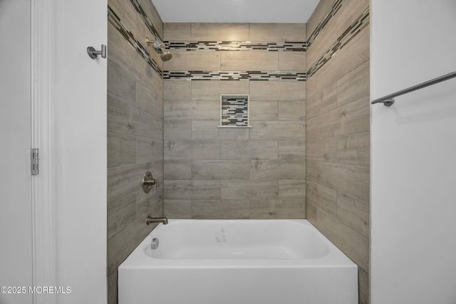 42 W Shore Street, Keansburg, NJ 07734